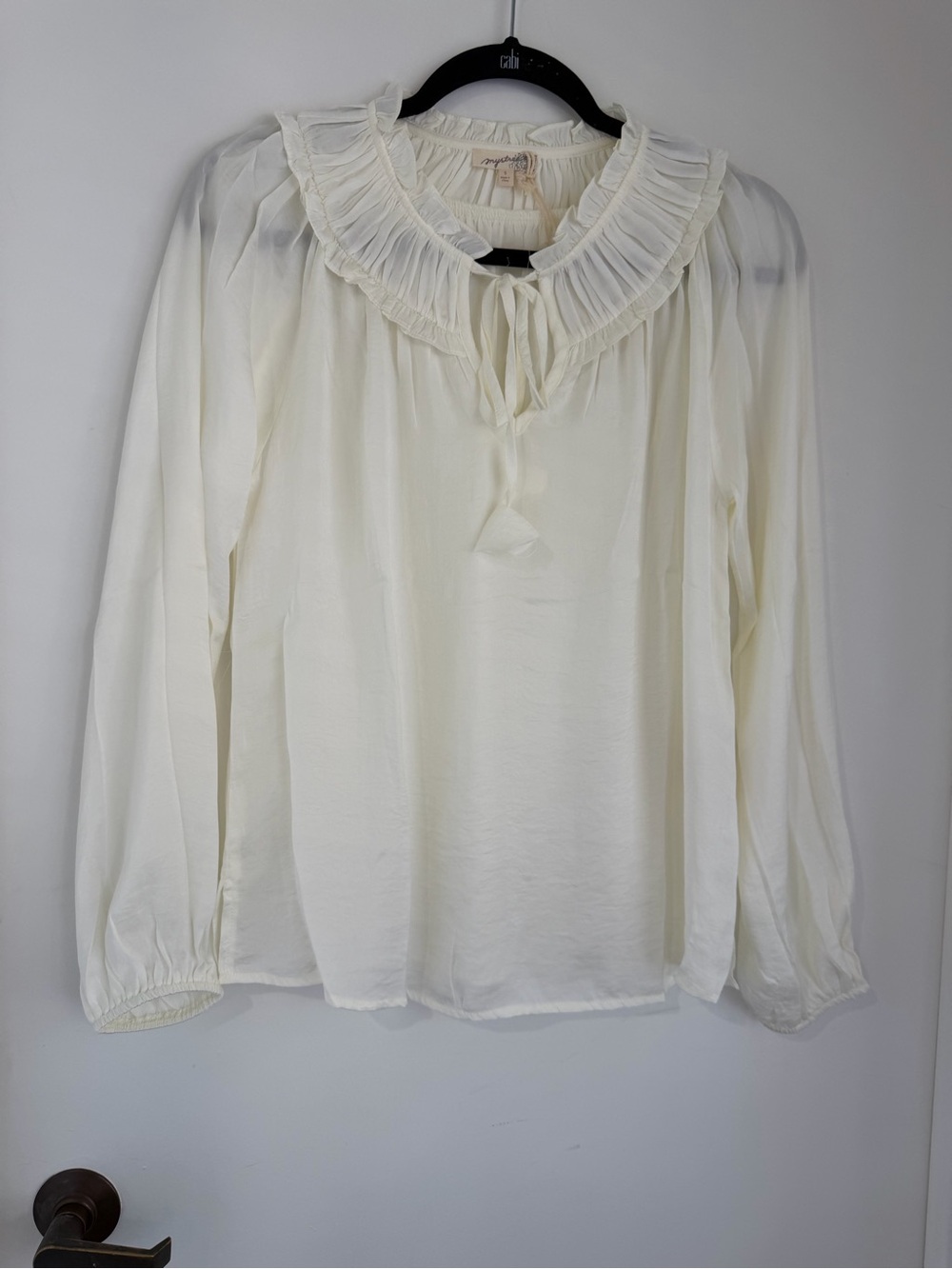 Mystree Cream Ruffle Tie-Neck Blouse NWT
